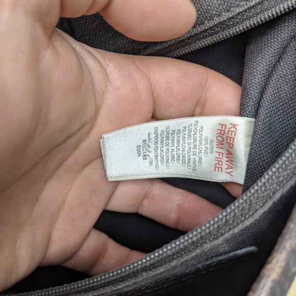 authentic BURBERRY Beige Leather Shoulder Bag - Picture 5 of 16